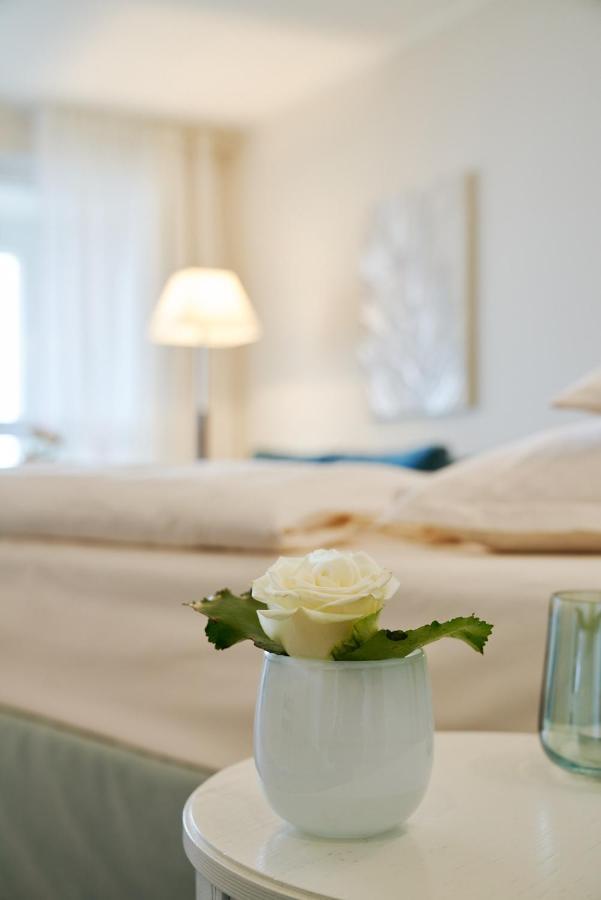 Strandhotel Dünenmeer - Adults only Dierhagen Buitenkant foto